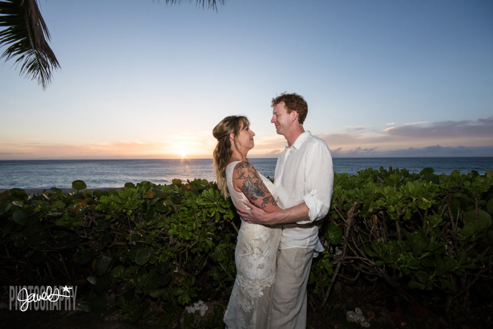 beach bride groom hawaii destination wedding