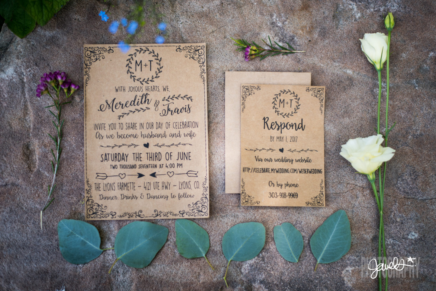 Meredith & Travis | Lyons Farmette Wedding - Photography by Jewels
